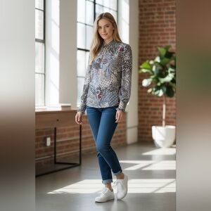 Parker 100% Silk Blue Paisley Boho Blouse w Ruffled Sleeves Lightweight Size S